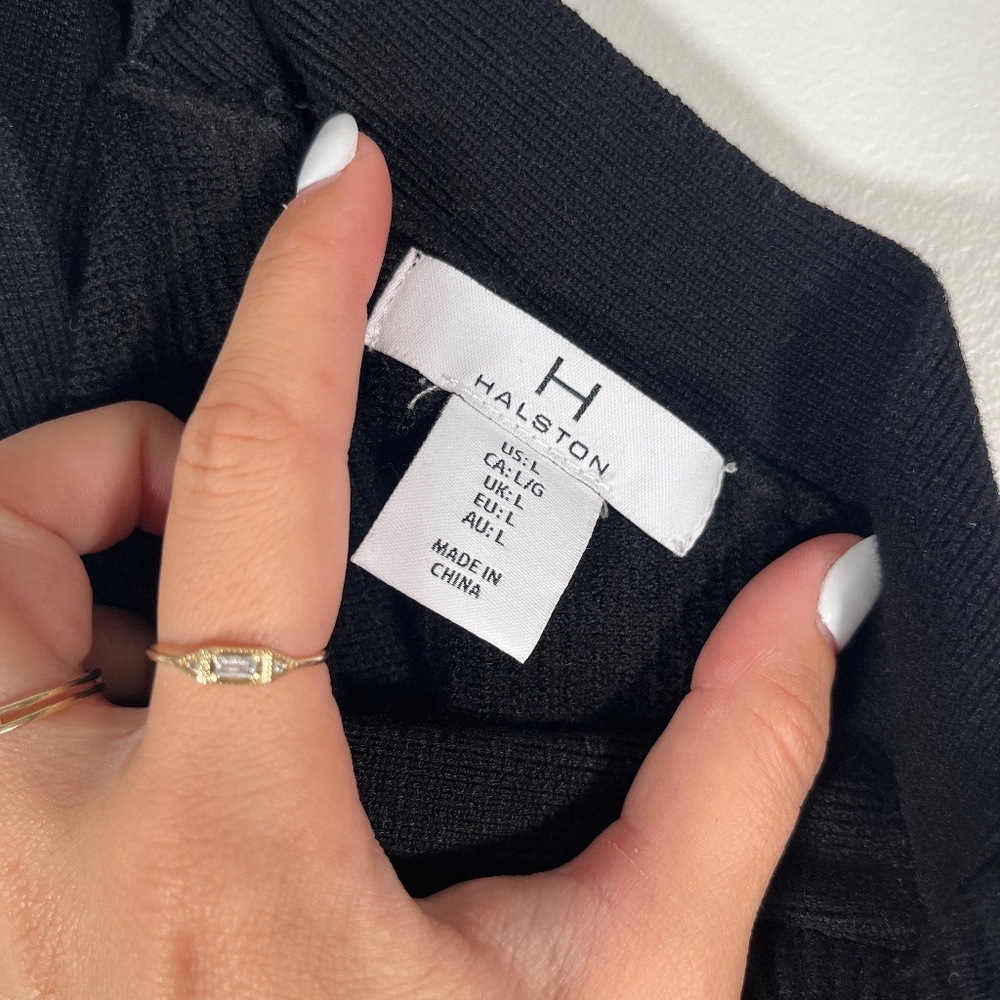 Halston Black Ribbed Top - Picture 2 of 4